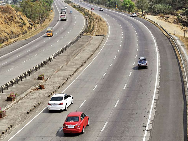 Mumbai to Pune Cab