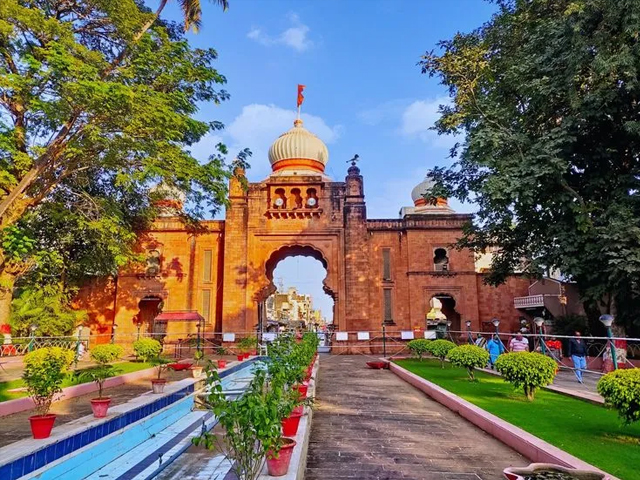Mumbai to Pune Cab