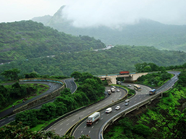 Mumbai to Pune Cab